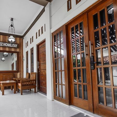 Inez Homestay Yogyakarta Exteriör bild