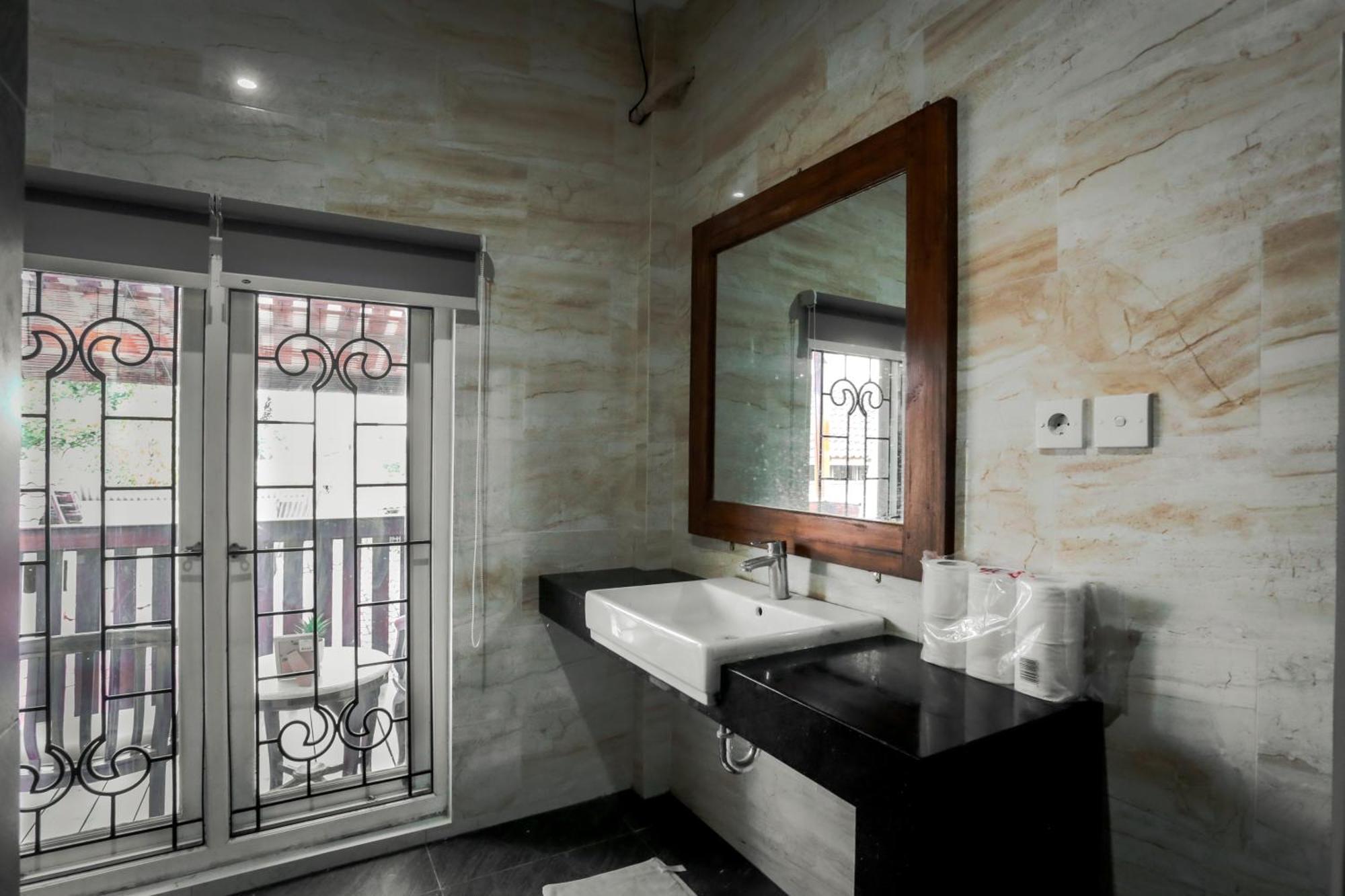 Inez Homestay Yogyakarta Exteriör bild