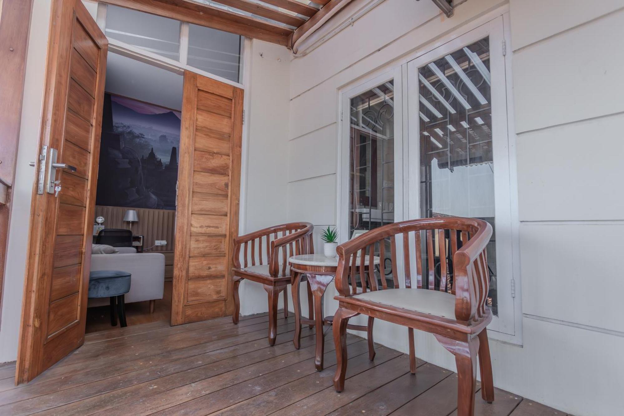 Inez Homestay Yogyakarta Exteriör bild
