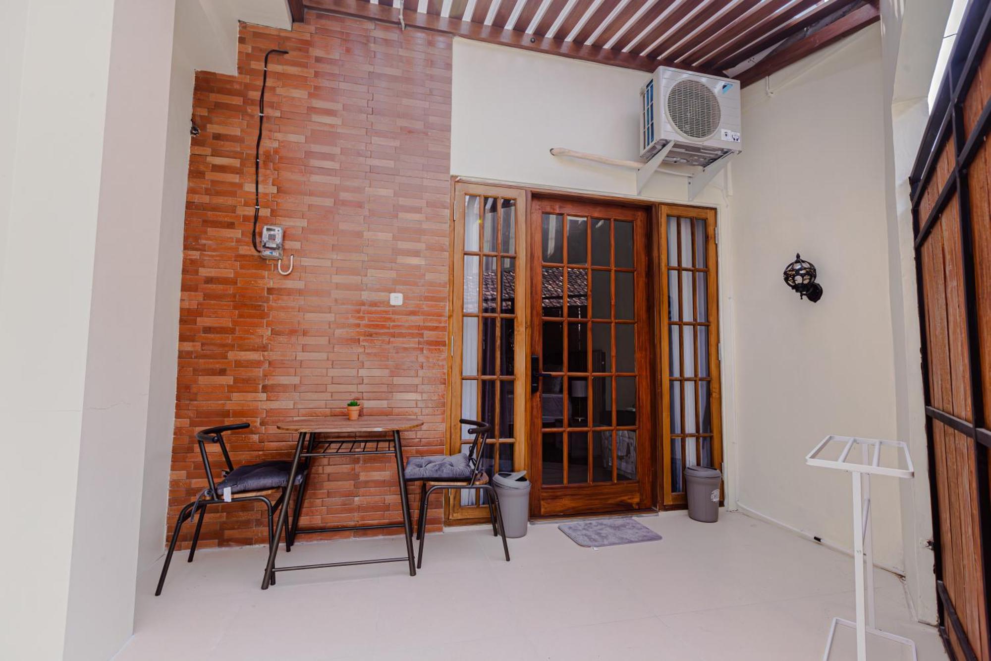 Inez Homestay Yogyakarta Exteriör bild