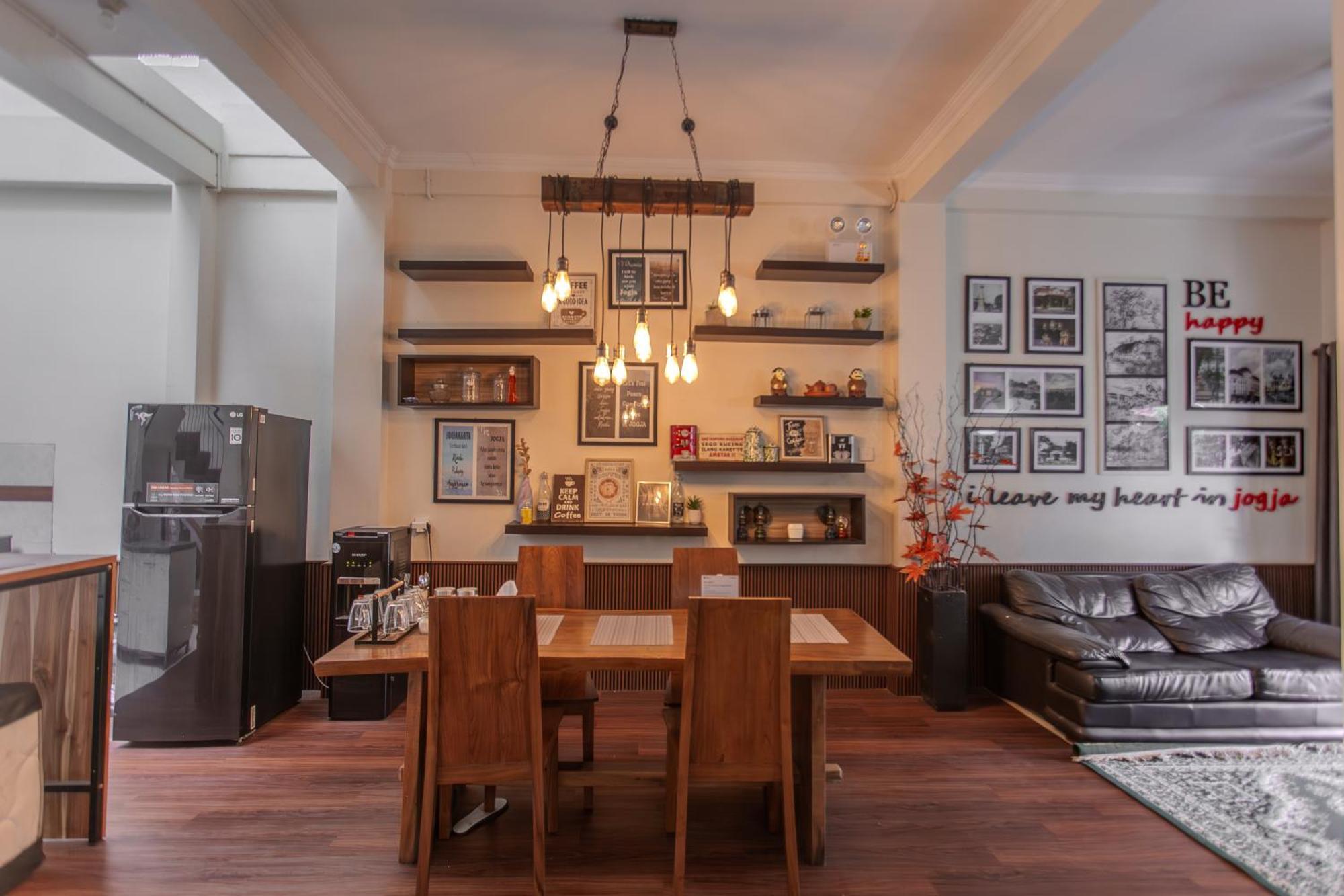 Inez Homestay Yogyakarta Exteriör bild